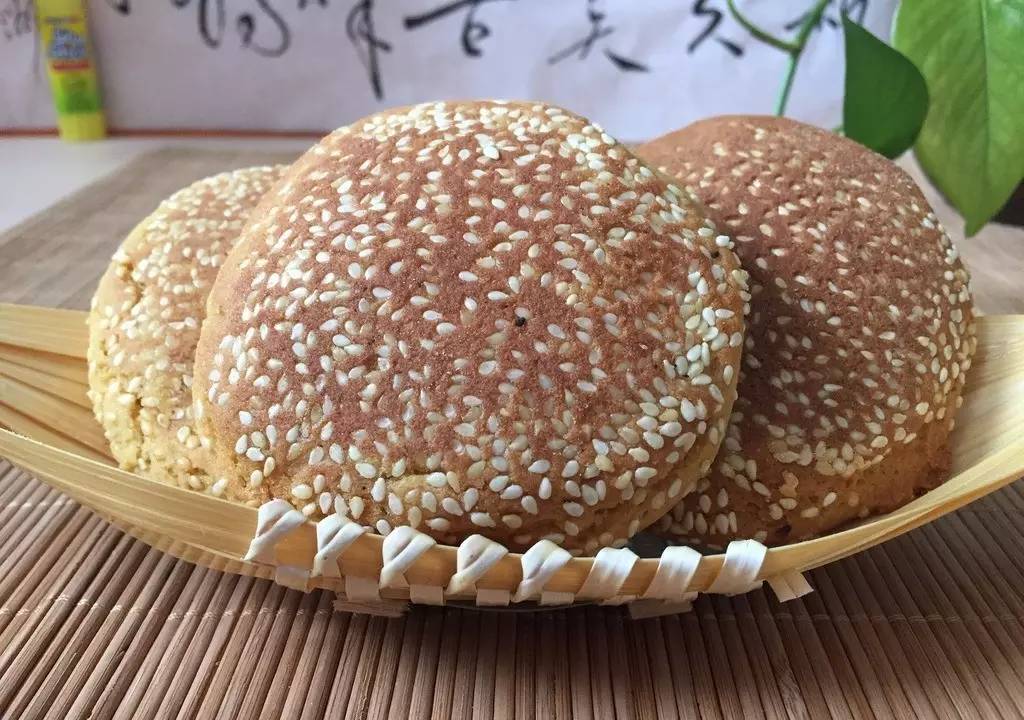 山西美食太谷饼简介,山西风味太谷饼