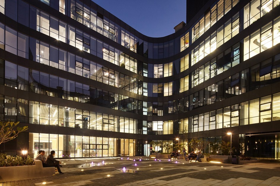 现代办公楼设计高级感,珠海现代简约办公楼会议室装修