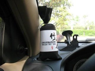 女司机车异味,女司机车内发出恶臭