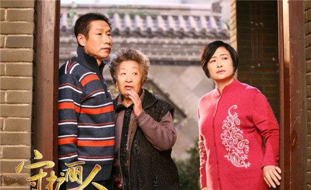 李小璐的脸经历了什么,李小璐脸很大吗