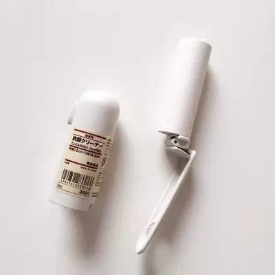 静电使衣服粘在一起怎么消除,静电粘毛怎么处理