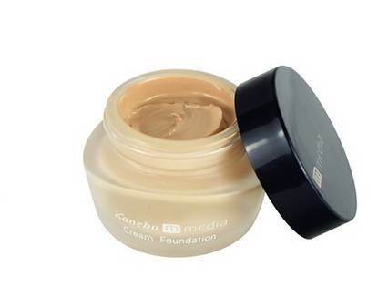 特别又日常的妆容教程 (三秒钟帮你搞定一个完美的妆容)