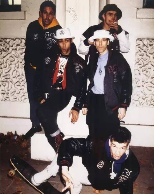 买不起太贵的潮牌,最难买的supreme