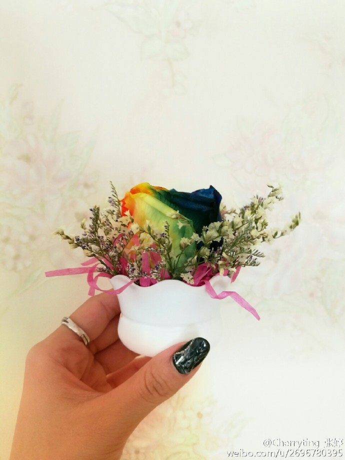 人美,竟连作品也妙致毫巅!手工永生花见证爱情,树脂画几乎逼真