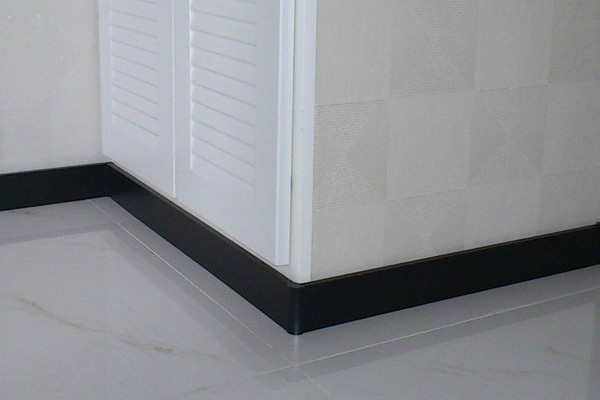 旧房踢脚线怎么更换,老房子踢脚线怎样处理