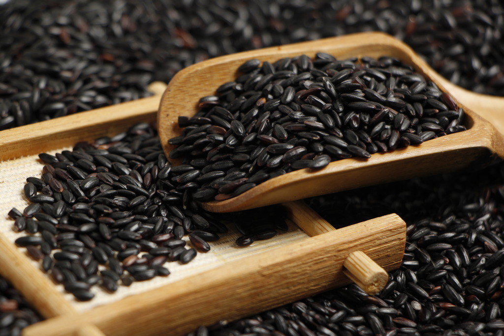 黑色食物对白癜风病情有什么帮助,白癜风患者的饮食有什么要求