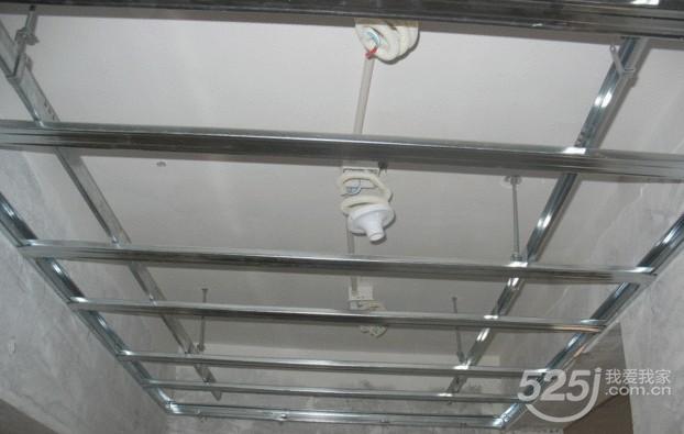 现在天花板装修用什么材料,房间天花板用什么材质