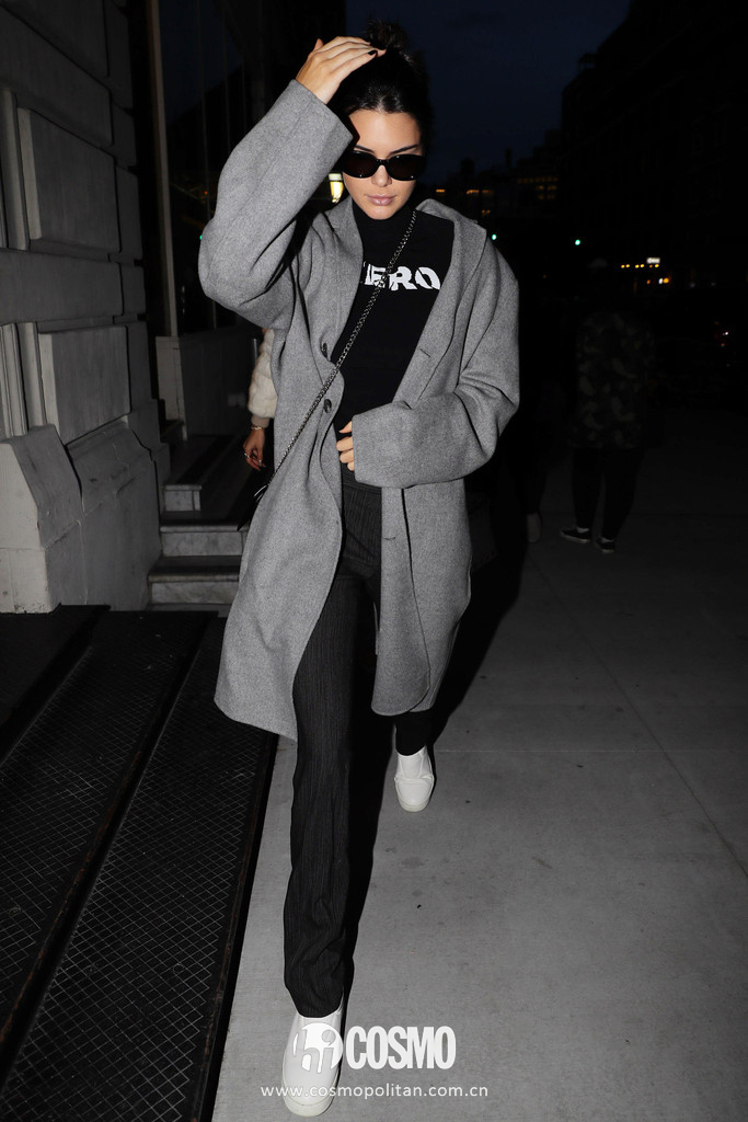 我对你大衣内搭有个建议，不知当讲不当讲