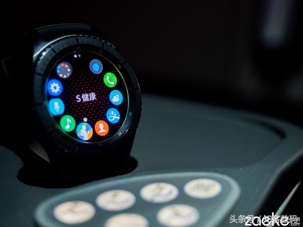 三星GearS3评测：最强智能手表之一，但依然鸡肋