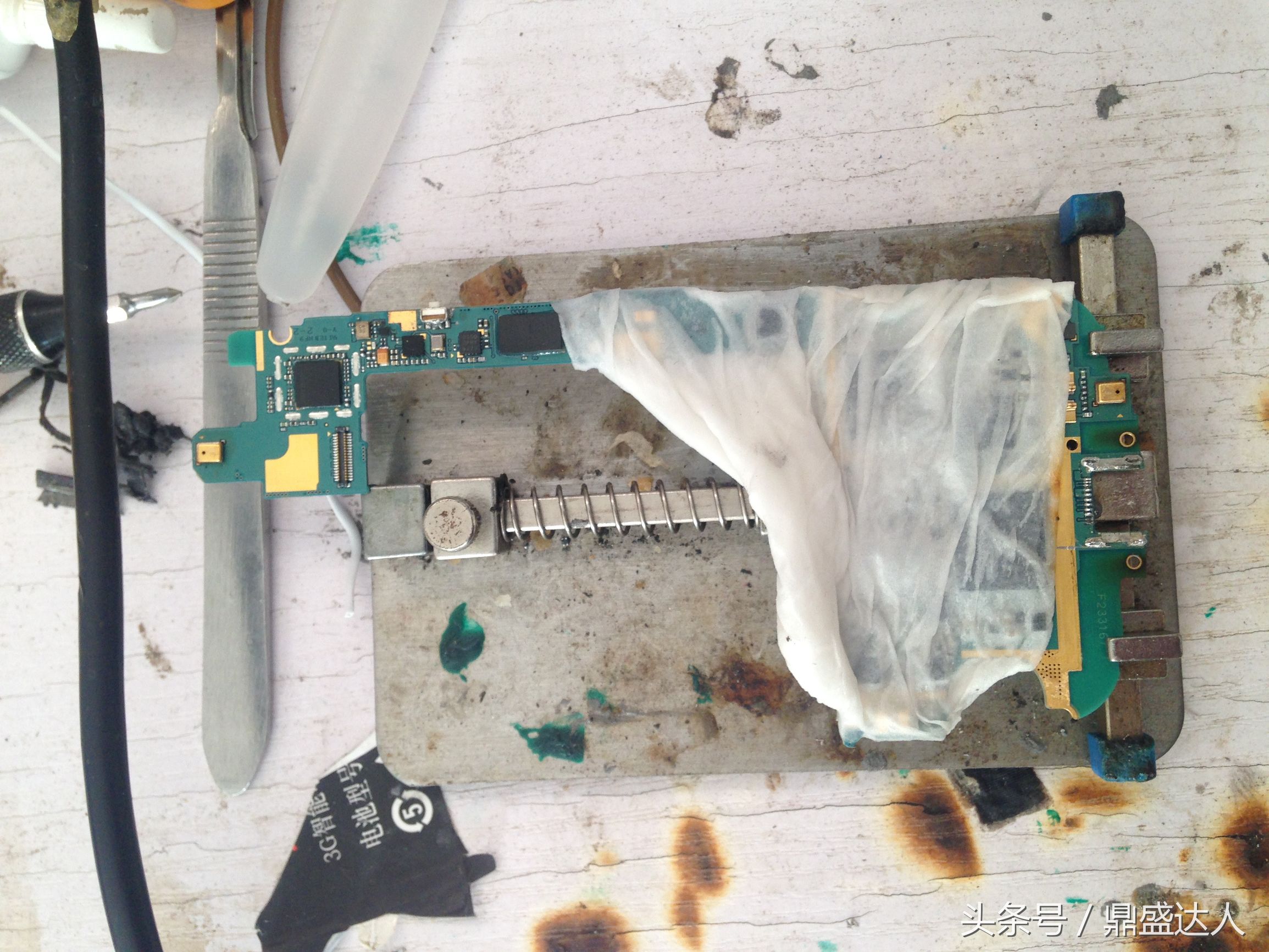 拆手机三星9300,三星i9300手机屏怎么拆