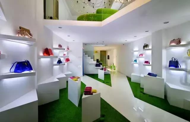 设计书单丨从被玩坏的拼字瓶说起，设计师如何让你愉快地剁手