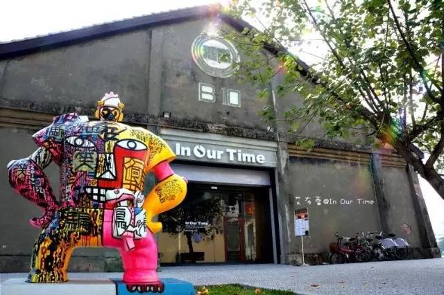 去另一个城市看livehouse,每去到一座城市都要去看看风景