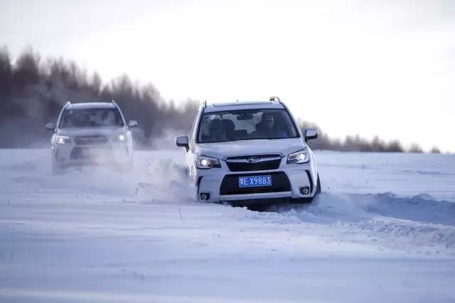 斯巴鲁全系车型试驾,斯巴鲁冰雪飙车