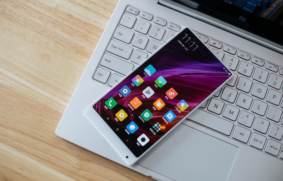 手机四面曲屏真的很容易碎屏么,哪些知名手机容易碎屏