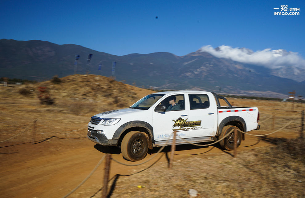 试驾猎豹cs7,越野和跑步的不同体验