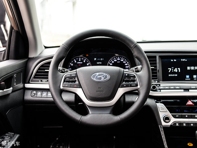 星光熠熠2016年那些被明星加持的新车