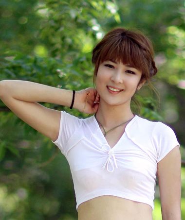 韩系女生学院风发型,学院风西装直发还是卷发