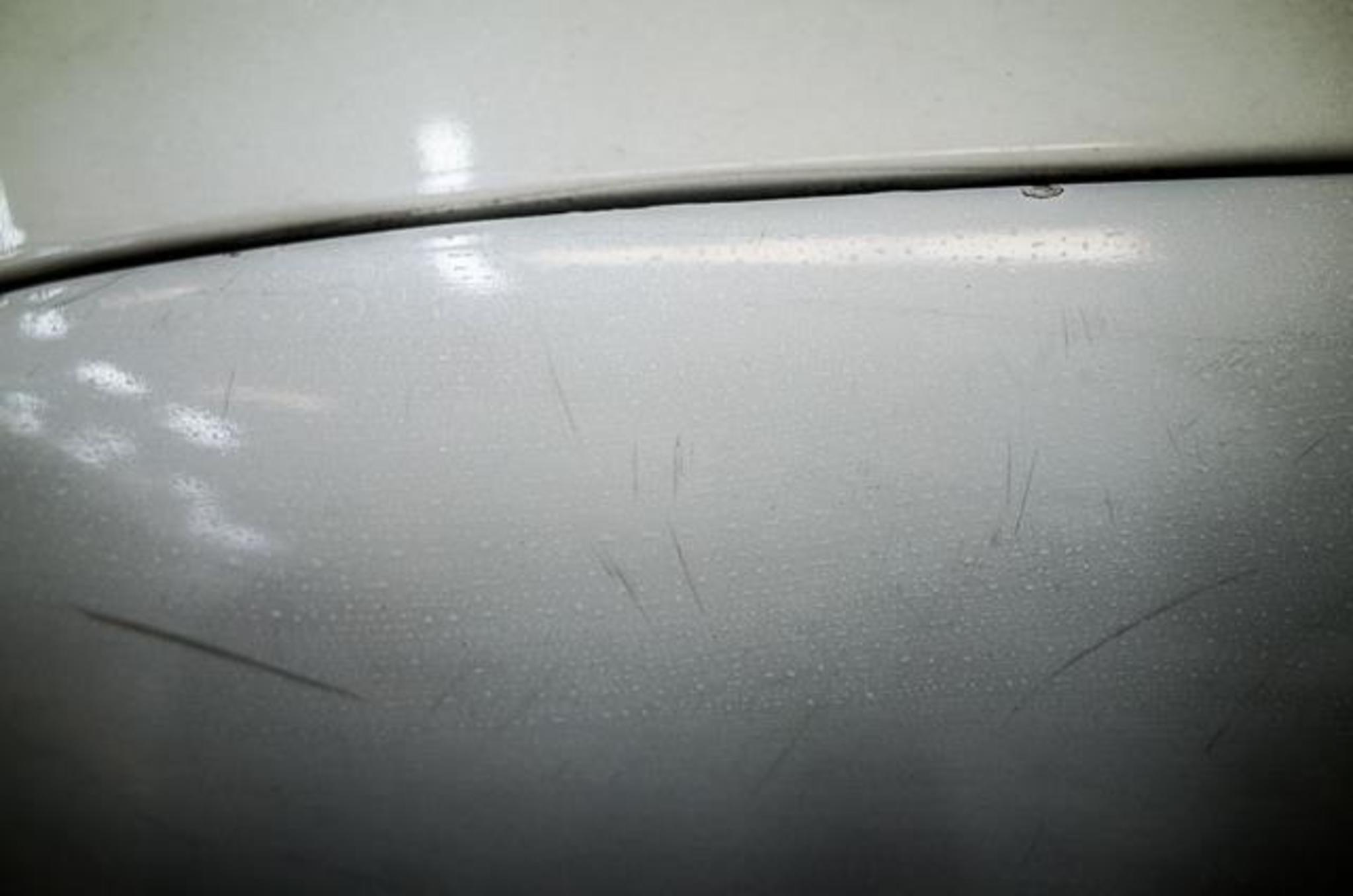 车划痕快速修复方法,车划痕自己修复小妙招