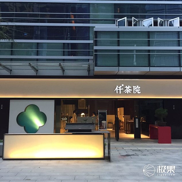 2018款华硕手机怎么样,黑科技颜值机