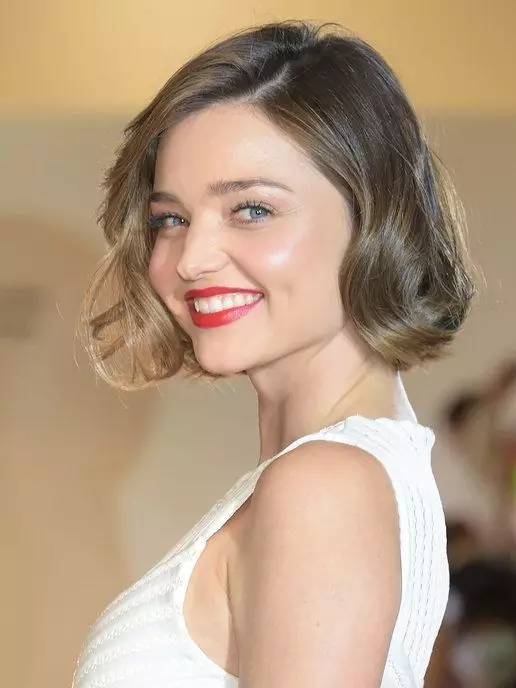 大红唇特别显老,大红唇真的很考验气质