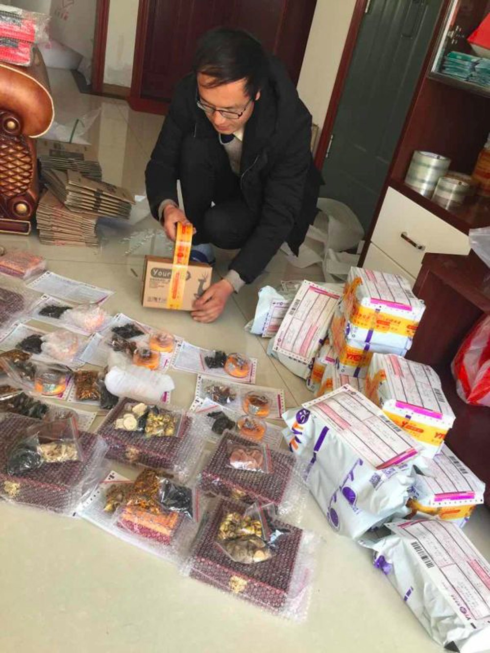 电商推出百亿补贴掀起年货大战,新春走基层年货电商