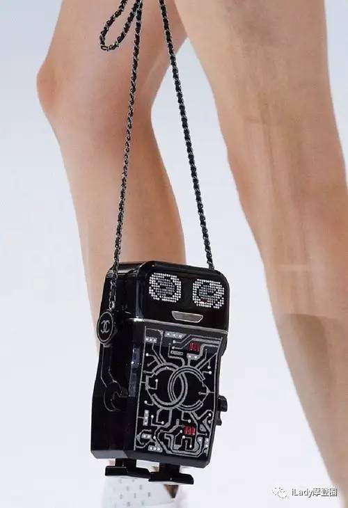 种草|您新一年的手袋余额已经不足,请及时充值!