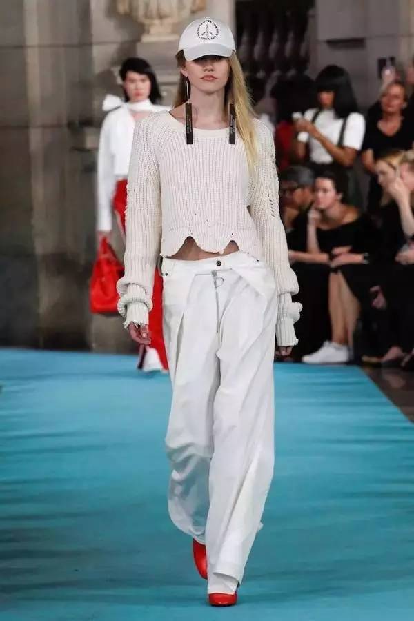 阿秋秋三分钟时尚碎碎念|谁的粉红少女心?