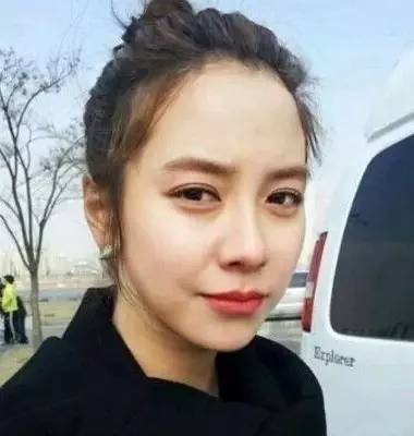 U天使热议丨健身包里装这些，跳完操直接去约会