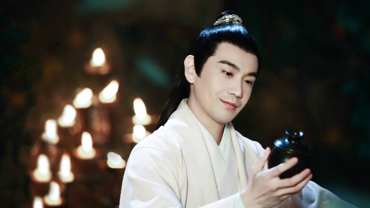 他是古装男神，有李连杰的功夫、梁朝伟的演技，精通5国语言6门武术，为什么没有大红？