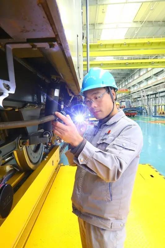 「寻找春运最美铁路人」清华毕业的,是吗?这个科长不简单!