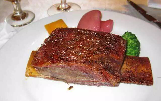 情人节适合情侣去的牛排西餐厅,适合情侣吃的牛排餐厅