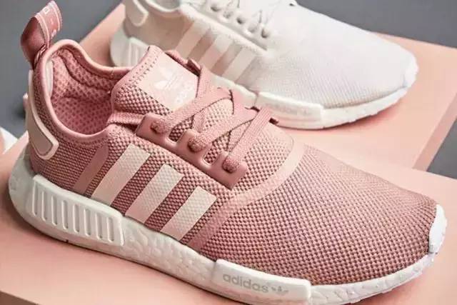 粉色大牌鞋子推荐,情侣鞋潮鞋品牌推荐