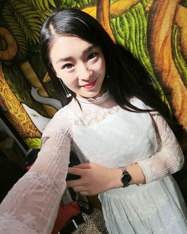 卡西欧自拍神器tr750怎么换电池,卡西欧tr750拍照效果