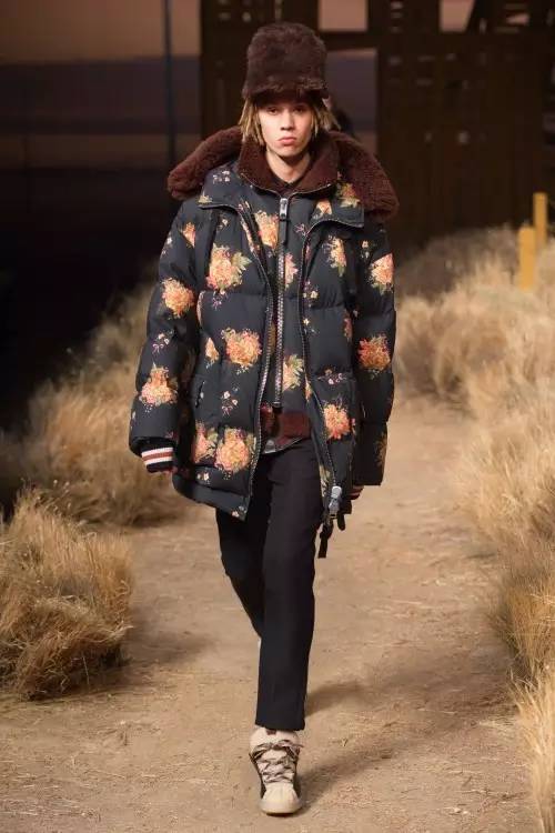 我哭，又跟着阿Sa、吴建豪、Selena 种草了Coach的2017秋冬系列