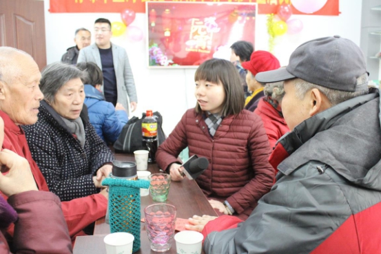 走进农村帮助老人,帮助迷路老人回家传递暖心正能量