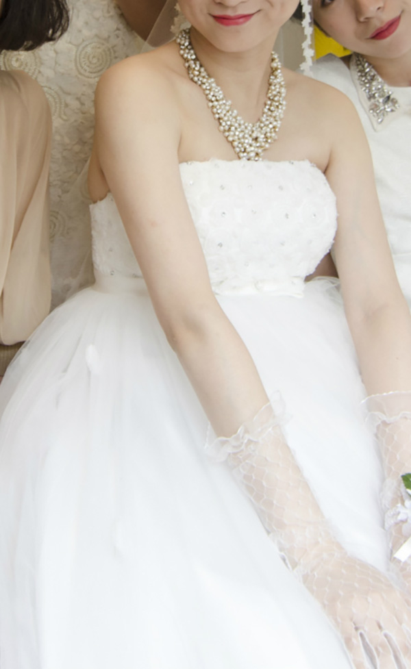 大着肚子穿婚纱结婚,准妈妈穿婚纱