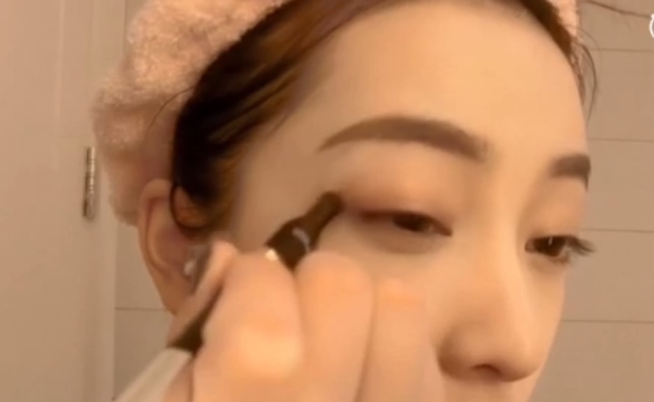 雯雯本人抖音推荐的美妆产品,美妆达人惊艳的妆容