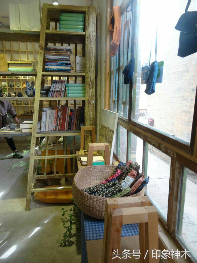 陕北俊俏女子勇闯袁家村大嘴吃四方