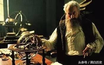 爱因斯坦评价最高的十大科学家,最伟大的科学家爱因斯坦