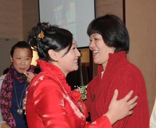 郎平成全朱婷,郎平为什么做髋关节手术