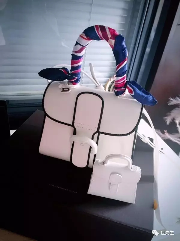 包粉晒包，新年到，用新包，送祝福！