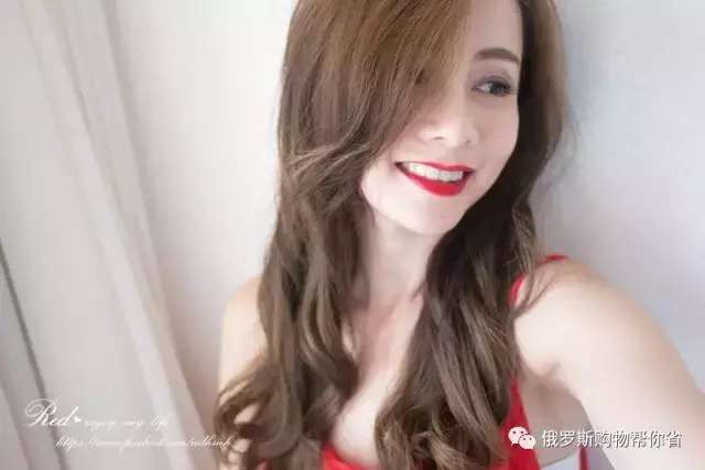 2017春晚董卿同款橘色口红,比董卿好看的现场