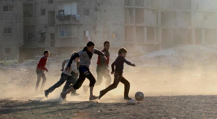 琛楀ご灏戝勾瓒崇悆,缁胯尩鍦轰笂鐨勫皯骞磋冻鐞冩ⅵ