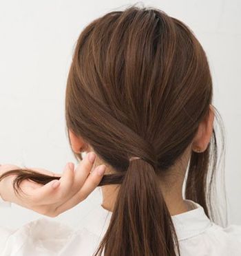 黑直长发怎么扎马尾好看,3步打造简单气质马尾扎法很简单