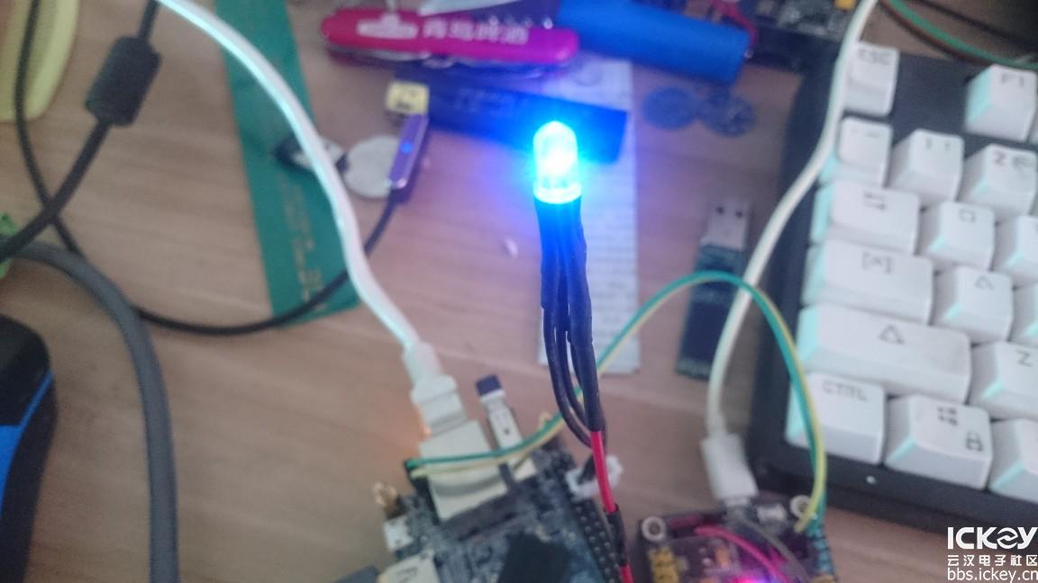 利用开发板编程实现led灯发亮,利用fpga开发板有趣小项目