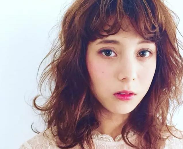 散头发自然好看的卷,头发懒人卷