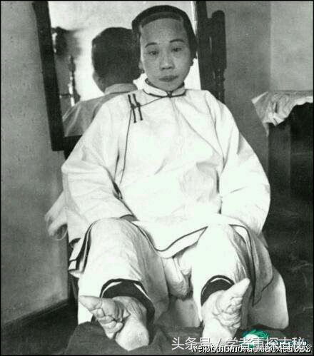 清末民初的陋习缠足,中国还有哪些像古代缠足这种陋习