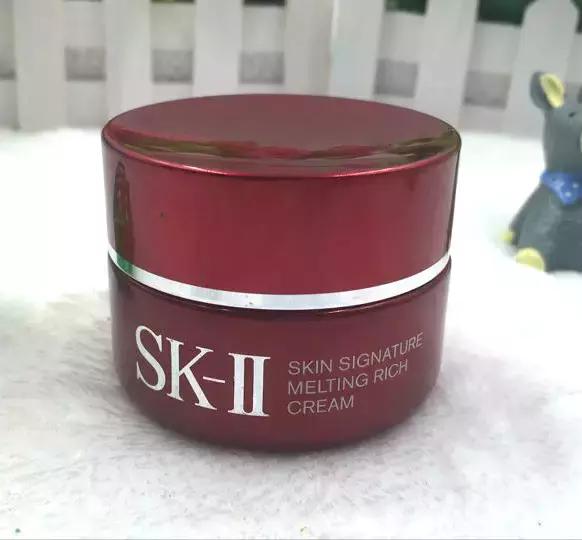 明星日常保养护肤,睡前保养脸部必备护肤品图