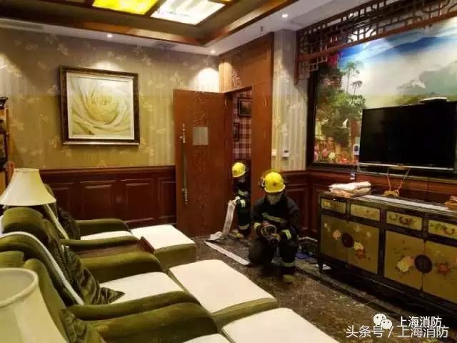 突击夜查公共场所消防安全,开展公众聚集场所消防安全检查