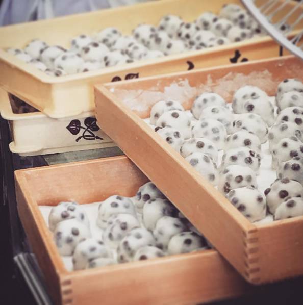 不好意思，我出去玩不是给你带礼物的！